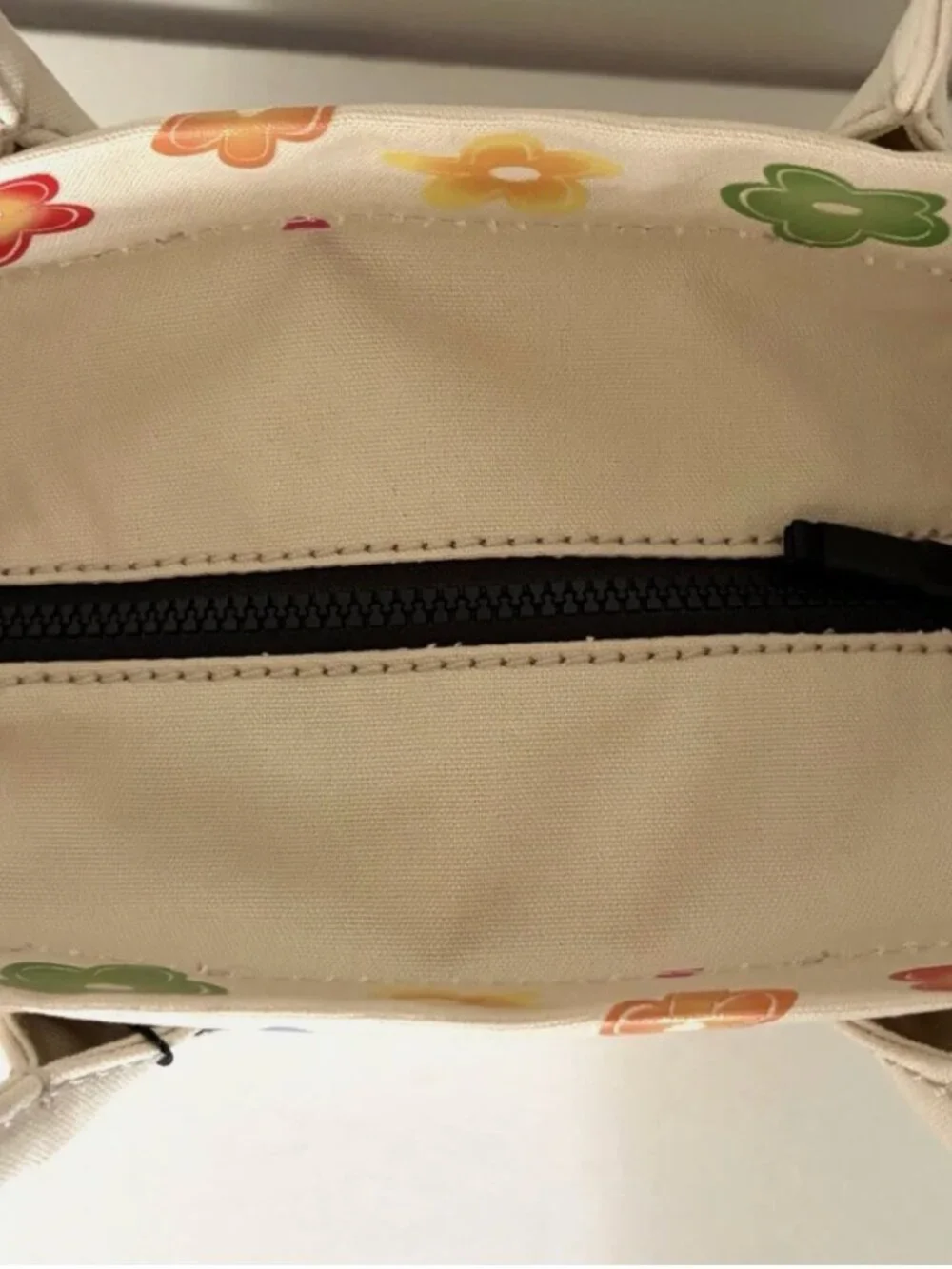 New Marc Jacobs Cotton Canvas Graphic Sticker-Print Medium Tote White Multi